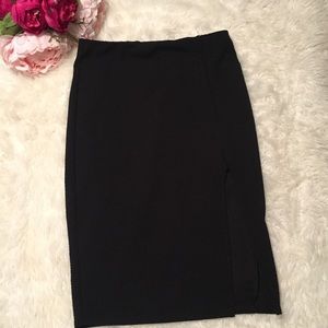 Fitted Slit Black Pencil Skirt